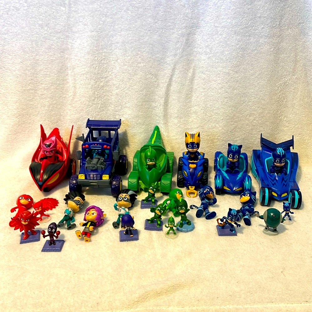 PJ Masks Lot Vehicles and Figures, 31 Individual Pieces, Great Condition